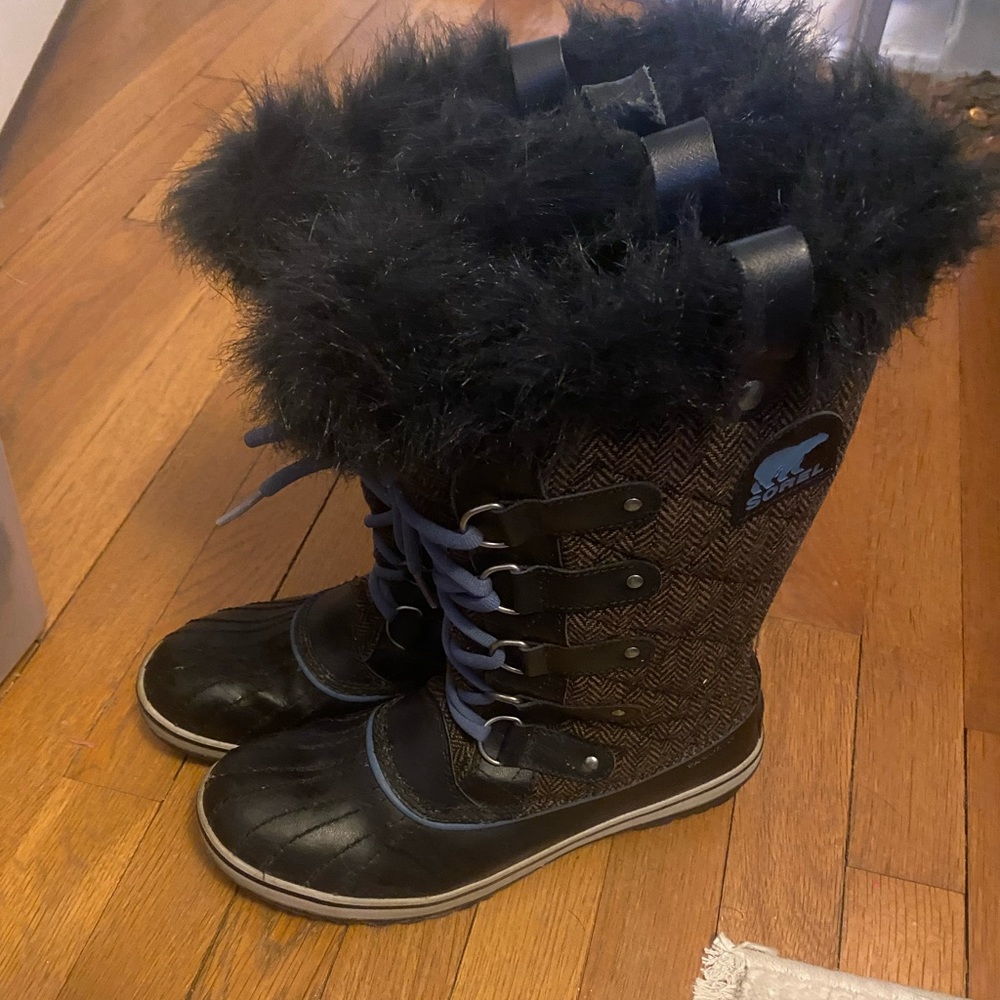 Sorel Tofino Herringbone boots